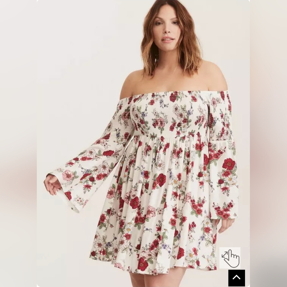 Torrid White Cream Flutter Sleeve Blouse